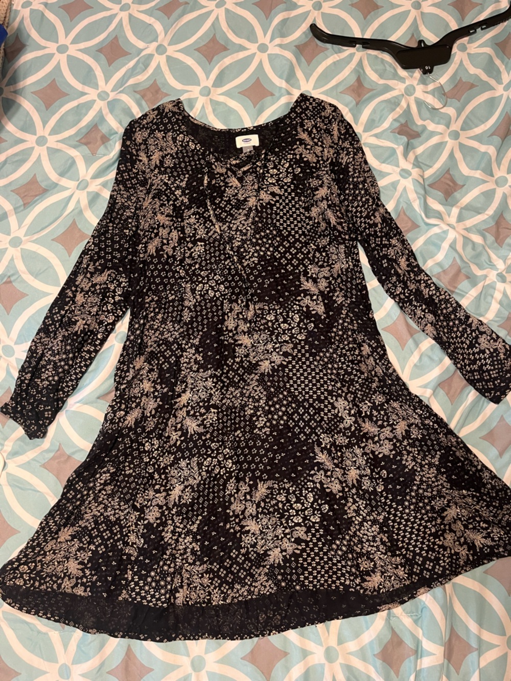 Old Navy Black Long Sleeve Floral Swing Dress with Cream Print